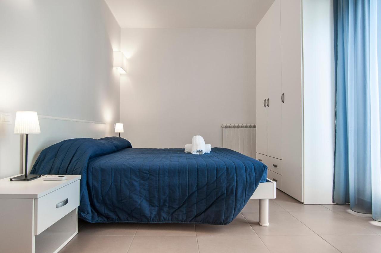 Appartamento La Terrazza su Fondi Esterno foto