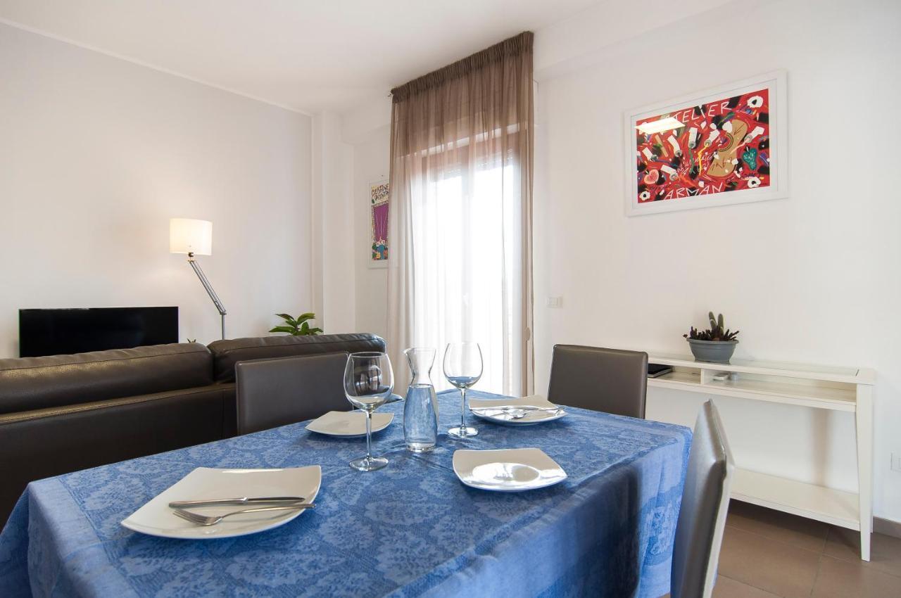 Appartamento La Terrazza su Fondi Esterno foto